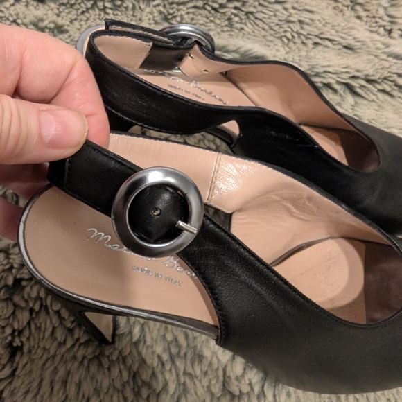 Elegant Black Slingback Heels - Picture 5 of 7